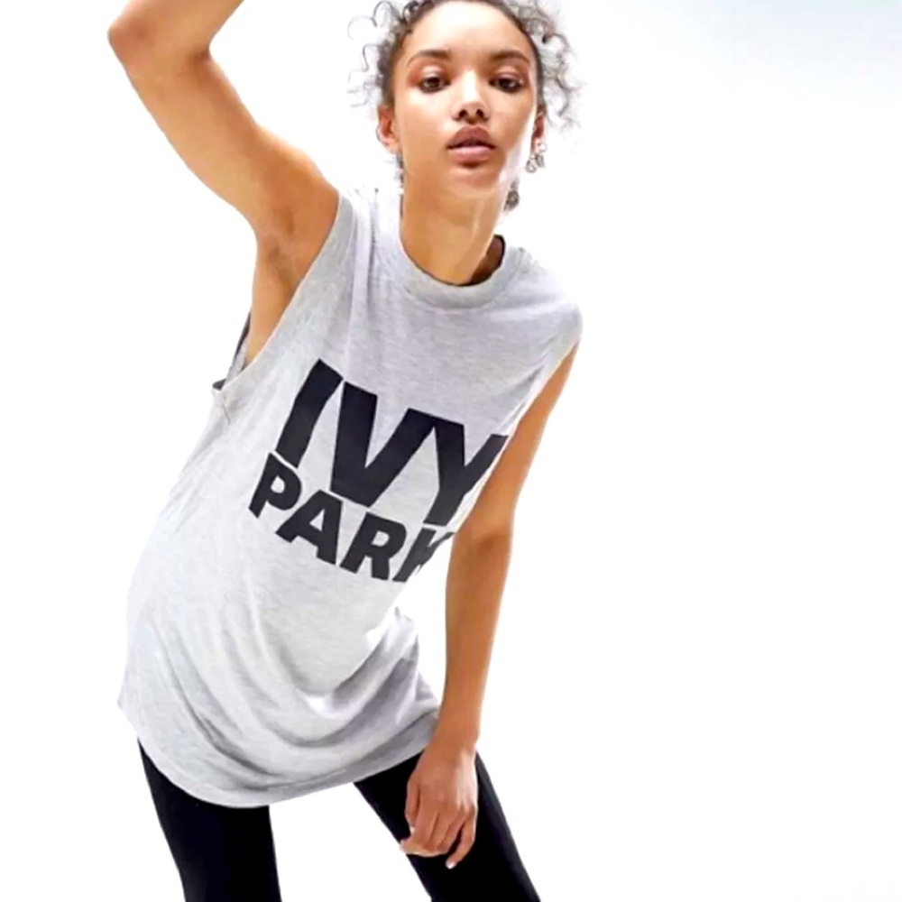 IVY PARK Beyonce Brand. Sleeveless gray logo tank top